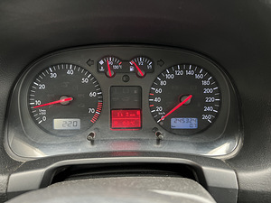 Volkswagen Golf 2.0 (6 foto / 12)