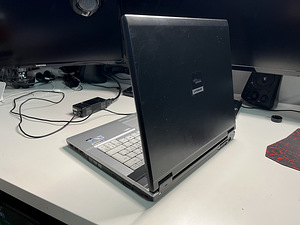 Fujitsu Siemens Lifebook (5 foto / 7)