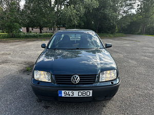 Volkswagen Bora (4 foto / 8)