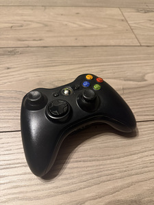 Xbox360 контролер (1 фото из 1)