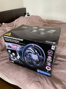 Thrustmaster T300 Ferrari Integral RW Alcantara Edition (4 foto / 4)