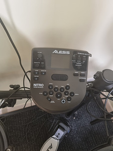 Elektrooniline trummikomplekt ALESIS NITRO MESH KIT (4 foto / 4)