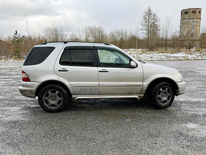 Mercedes-Benz ML 400 W163 4.0 V8 CDI (6 foto / 15)