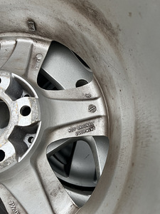 Mercedes-Benz veljed rehvidega (8 foto / 10)