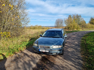 Volvo V70 (8 фото из 14)