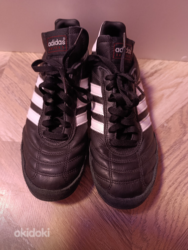 Jalgpalli tossud Adidas