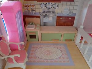 KidKraft puidust neljakorruseline nukumaja mööbliga (9 foto / 10)