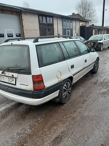 Opel astra (4 foto / 6)