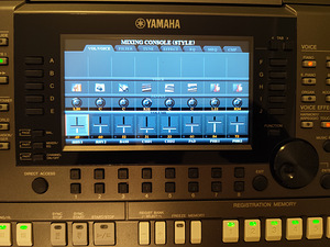 Workstation YAMAHA PSR S-770 (5 foto / 10)