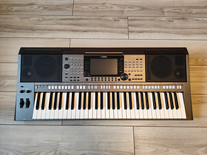 Yamaha PSR S-770. (1 foto / 10)