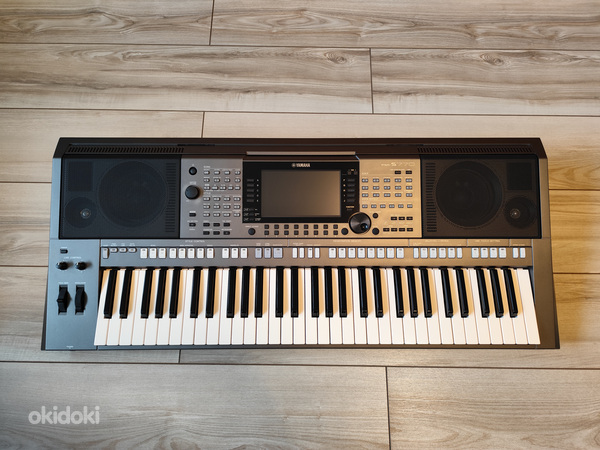 Yamaha PSR S-770.