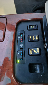 Lexus gs450h (8 foto / 9)