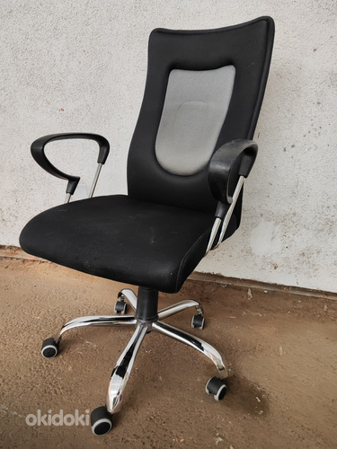 Kontoritool kohaletoimetamisega linnas