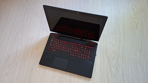 Lenovo IdeaPad Y700-15ISK (5 фото из 8)