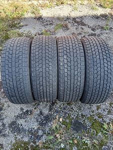 Шины HANKOOK 225 55 R18 (1 фото из 1)