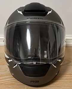 Müüa Schuberth R2 mootorrattakiiver (L, suurus 59) + tagavar (3 foto / 5)