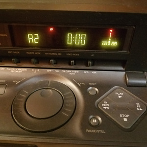 Panasonic NV-HS1000 High End S-VHS Video Recorder (3 foto / 9)