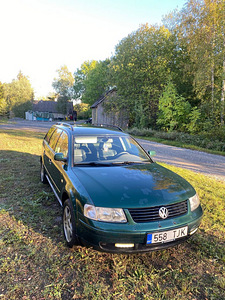 VOLKSWAGEN PASSAT (1 foto / 4)