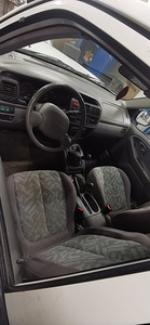 Suzuki Grand Vitara 1.6 4x4 (5 foto / 5)