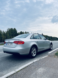 Audi A4 2008 2.0 TDI B8 (4 foto / 15)