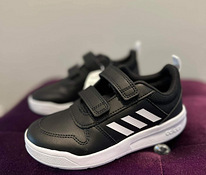 Детские кроссовки Adidas tensaur