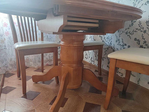 Pikendatav söögilaud + 6 tooli (4 foto / 5)