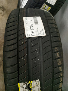 Michelin 245/45/R18 275/40/R18 (4 foto / 4)