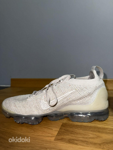 NIKE AIR VAPORMAX