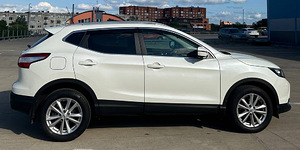Nissan Qashqai (9 foto / 10)