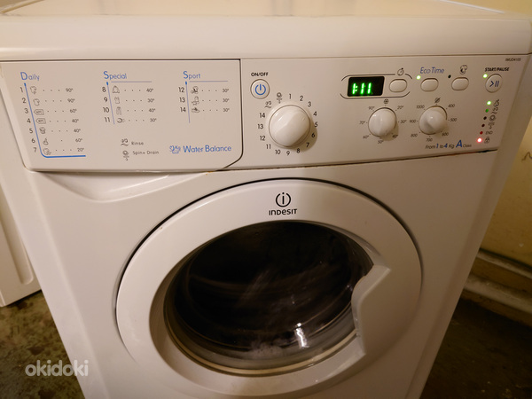Узкая стиральная машина Indesit 30sm (фото #1)
