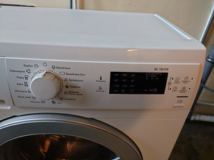 Узкая стиральная машина Elektrolux 6 кг