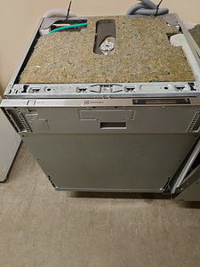 Noudepesumasin Elektrolux 60 sm (1 foto / 5)