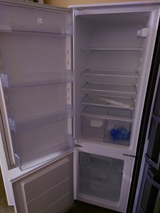 Встраиваемый холодильник Electrolux (2 фото из 5)