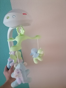 Müüa laste öölamp ja karusell koos muusikaga (1 foto / 1)