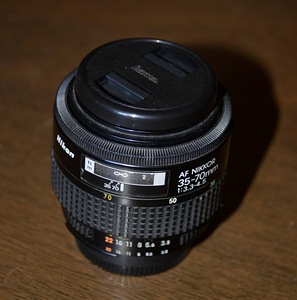 Nikon AF Nikkor 35-70mm 1: 3.3-4.5 (MKI) (2 foto / 10)