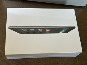 РЕДКОСТЬ ДЛЯ КОЛЛЕКЦИОНЕРА: NOS iPad mini 2 (2013) — в завод (9 фото из 9)