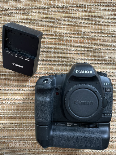 Canon EOS 5D Mark II и Canon BG-E6 (фото #1)