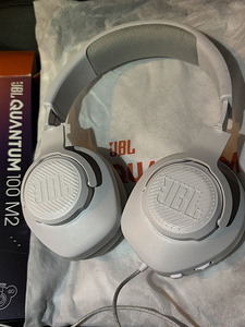 Jbl quantum 100m2 (2 foto / 2)