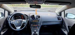 Toyota Avensis (5 foto / 9)