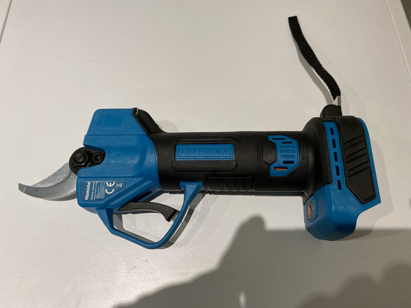 Секатор Makita для аккумуляторов 18V