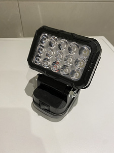 LED valgusti/lamp töötuli kahe USB pesaga makita 18v akudele (1 foto / 3)
