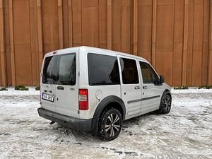 Ford tourneo connect (2 foto / 10)