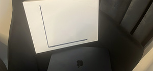 Macbook Air 15” Midnight blue RUS M3 2024 (1 фото из 2)