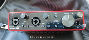 Scarlet focusrite 2i2 gen3 (1 фото из 3)
