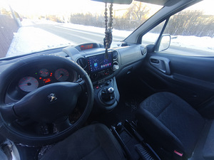 Peugeot Partner (7 foto / 10)