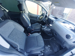 Peugeot Partner (10 foto / 10)