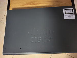 Коммутатор Cisco WS-C2960X-48TS-L (6 фото из 8)