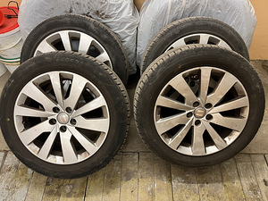 Литые диски 16" с шинами + болты для SEAT
