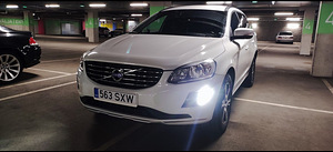 Volvo XC60 2.0 TDI 133kW (4 foto / 14)