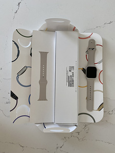 Apple Watch Series 7, 41mm, Starlight, Cellular + GPS. (1 foto / 1)